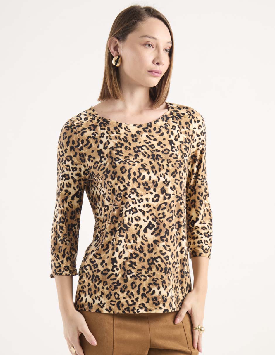 Playera manga 3/4 cuello ojal para mujer