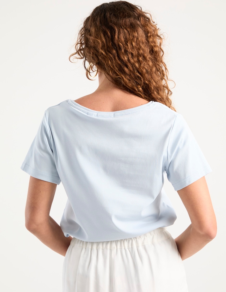 Playera manga corta cuello V para mujer 6