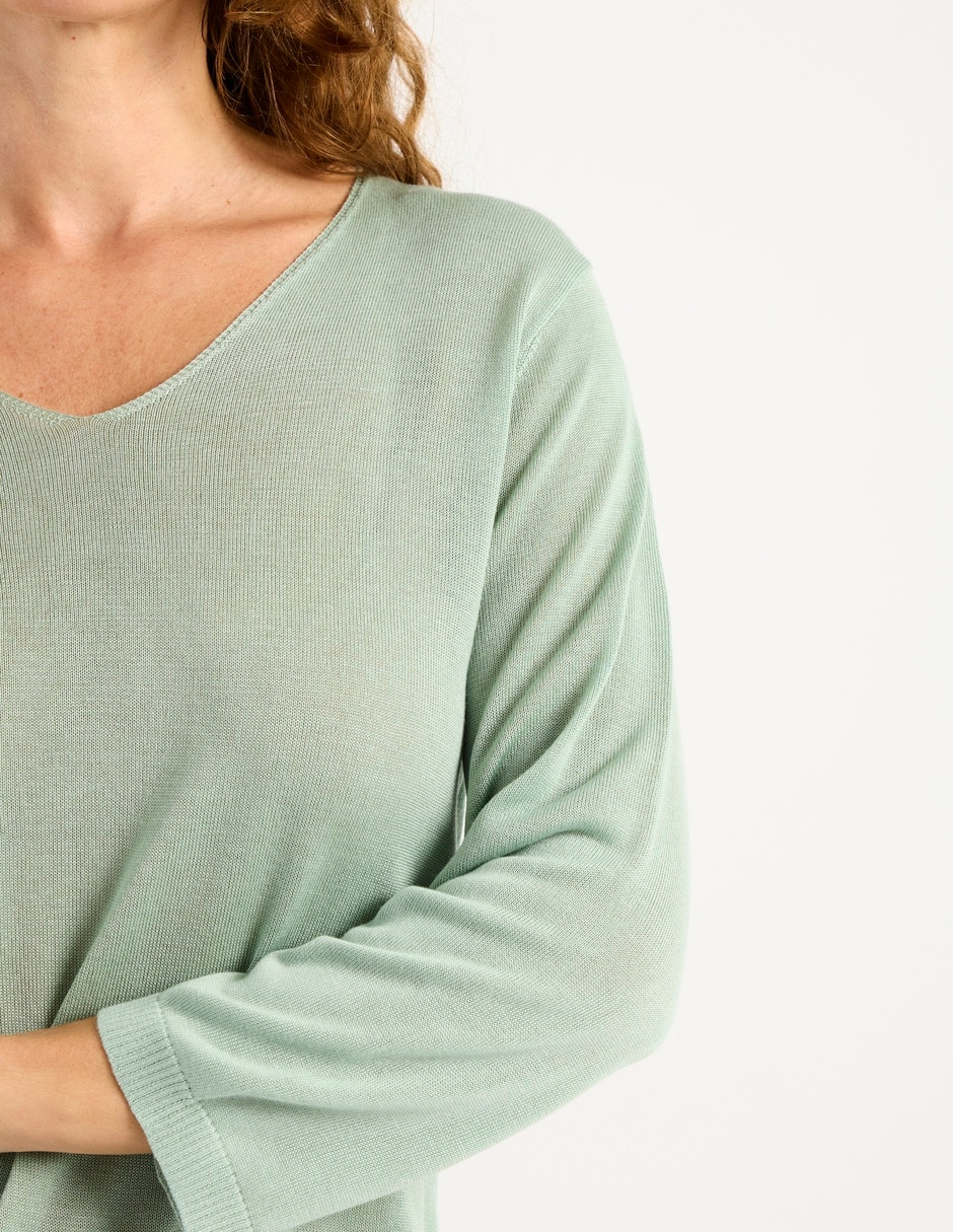 Suéter cuello V para mujer 14